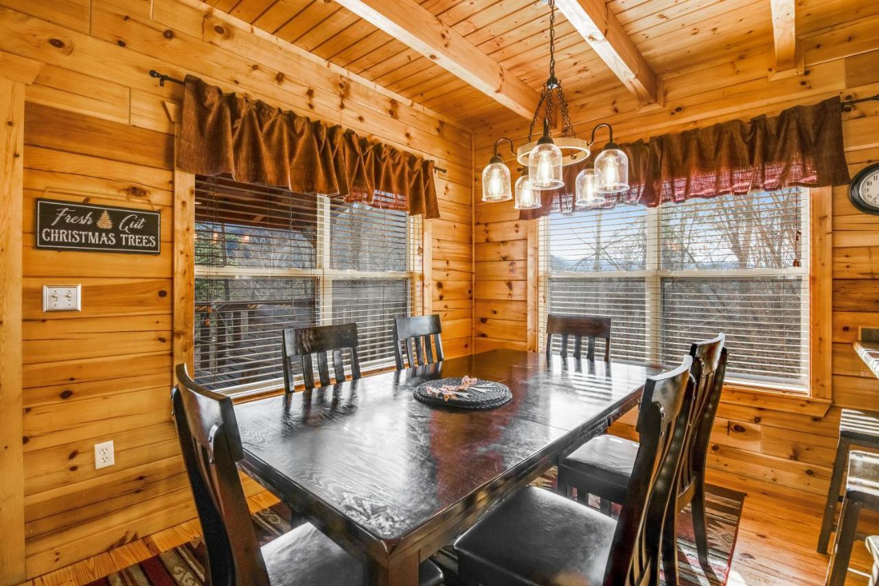 Triple Mountain View Villa Gatlinburg Bagian luar foto