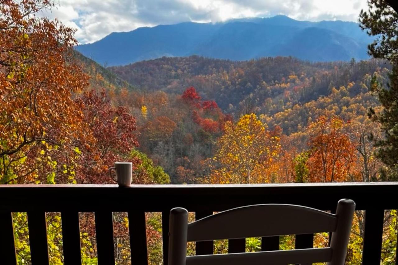 Triple Mountain View Villa Gatlinburg Bagian luar foto